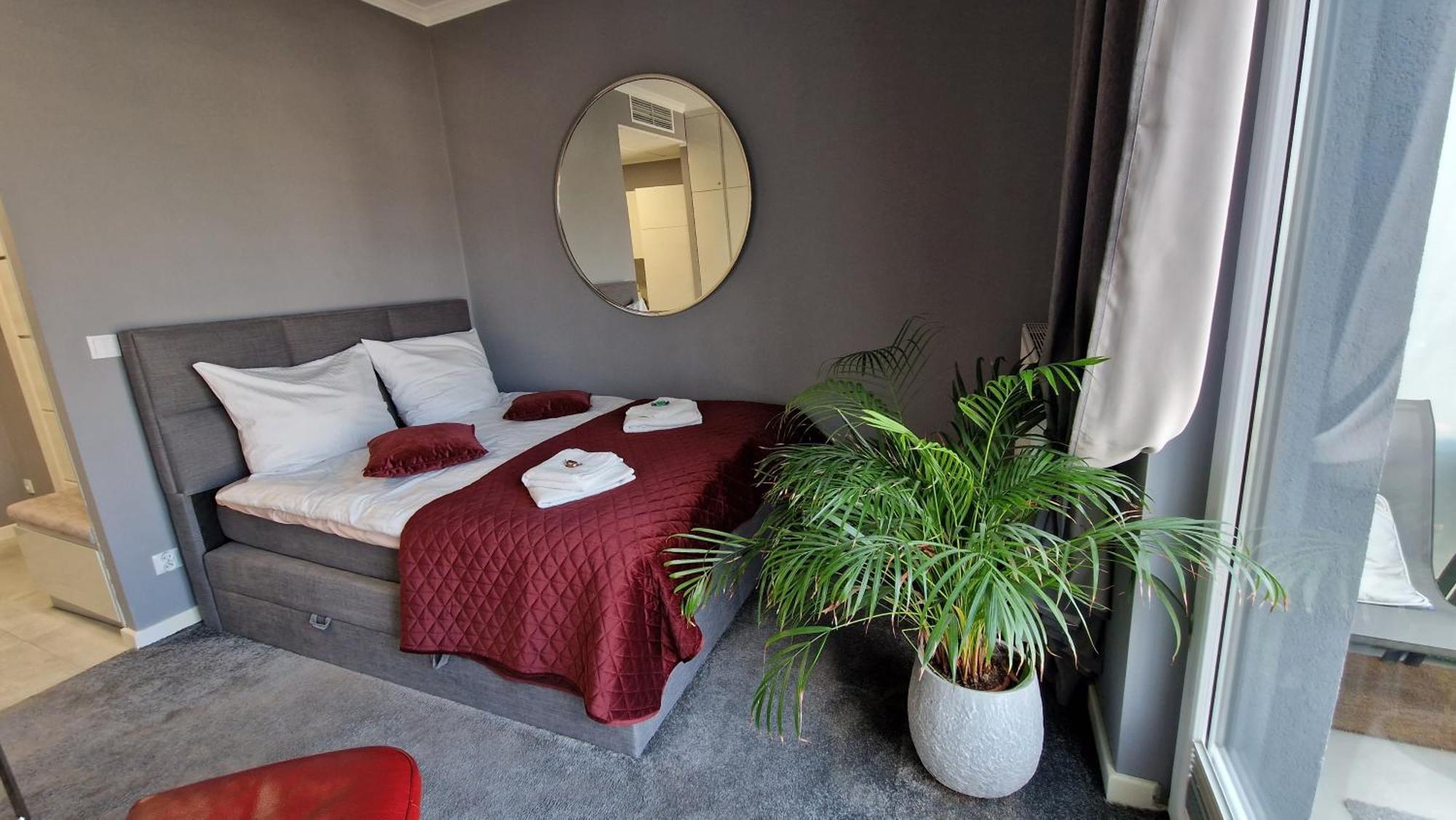 Apartamenty Wola Tower Na Prymasa - Z Widokiem Na City Varsóvia Exterior foto